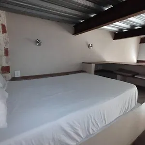 duplex-5-min-walk-to-all-spots-in-historic-center-twon-a.cartagena-hotels.org/